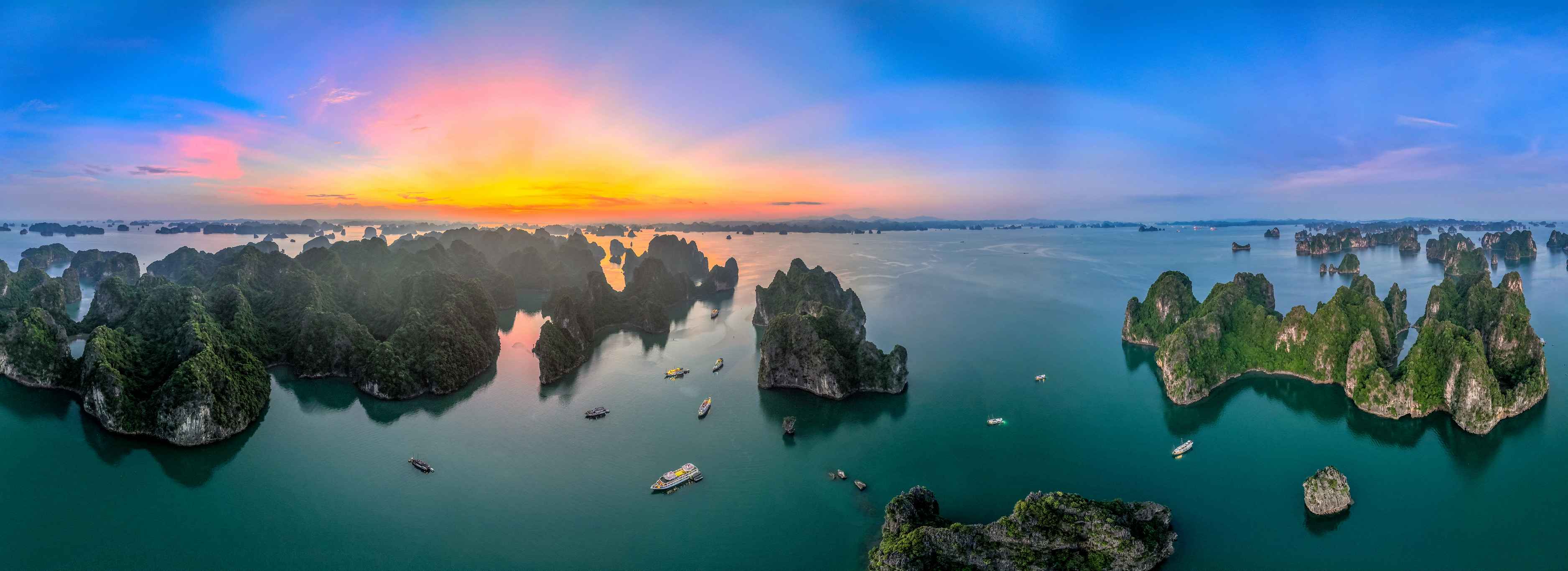 Hạ Long - Thành phố Di sản