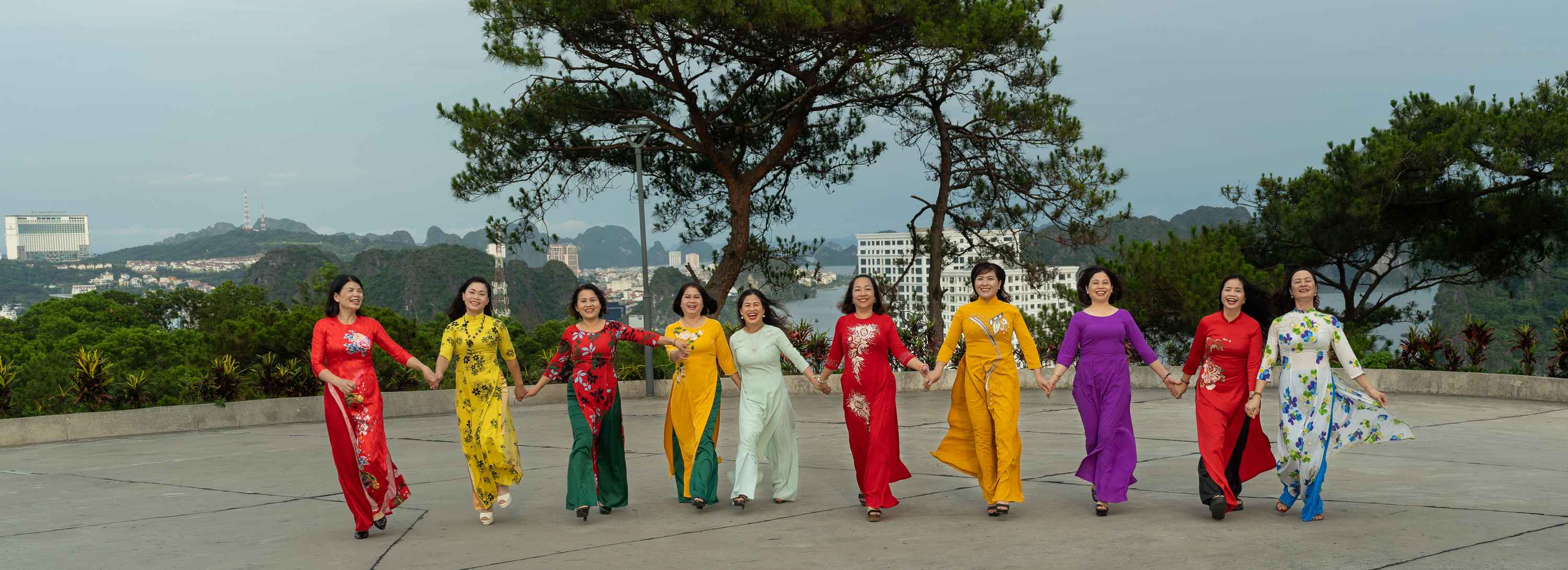 Thi ảnh đẹp "Bảo Hải Linh Thông Tự"